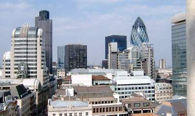 Вид на Лондон с монумента, построенного в честь известного пожара