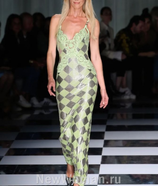 Как выглядит самый модный сарафан лета 2023: показывает Кайли Дженнер